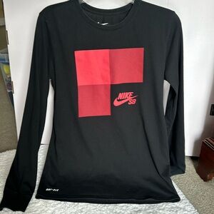 Nike long sleeve t shirt men’s size small